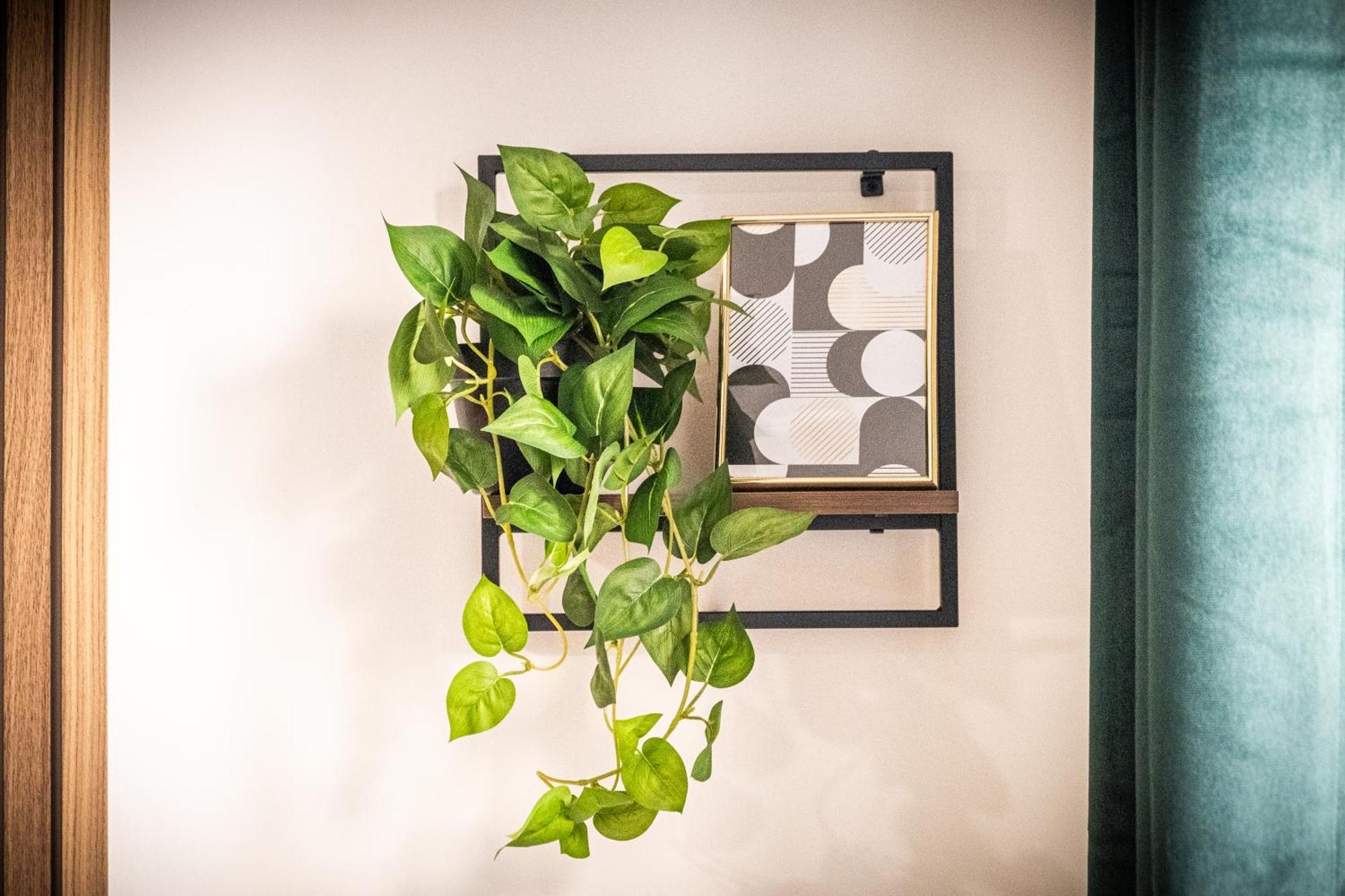 City Centre Emerald Escape - Sleeps-6, 2Beds & 2Baths , Netflix , Free Internet เบอร์มิงแฮม ภายนอก รูปภาพ