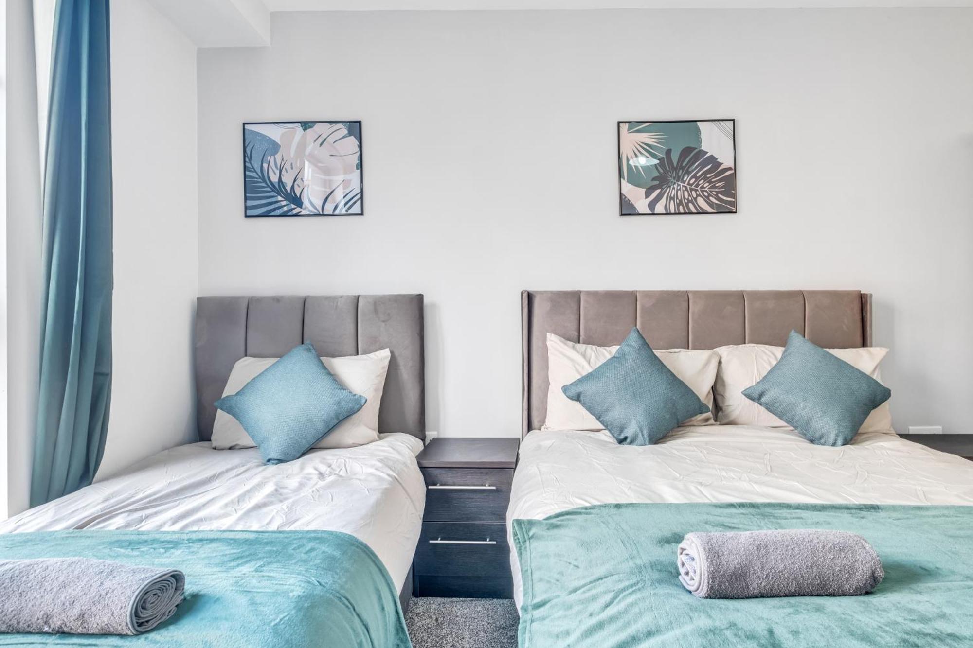 City Centre Emerald Escape - Sleeps-6, 2Beds & 2Baths , Netflix , Free Internet เบอร์มิงแฮม ภายนอก รูปภาพ