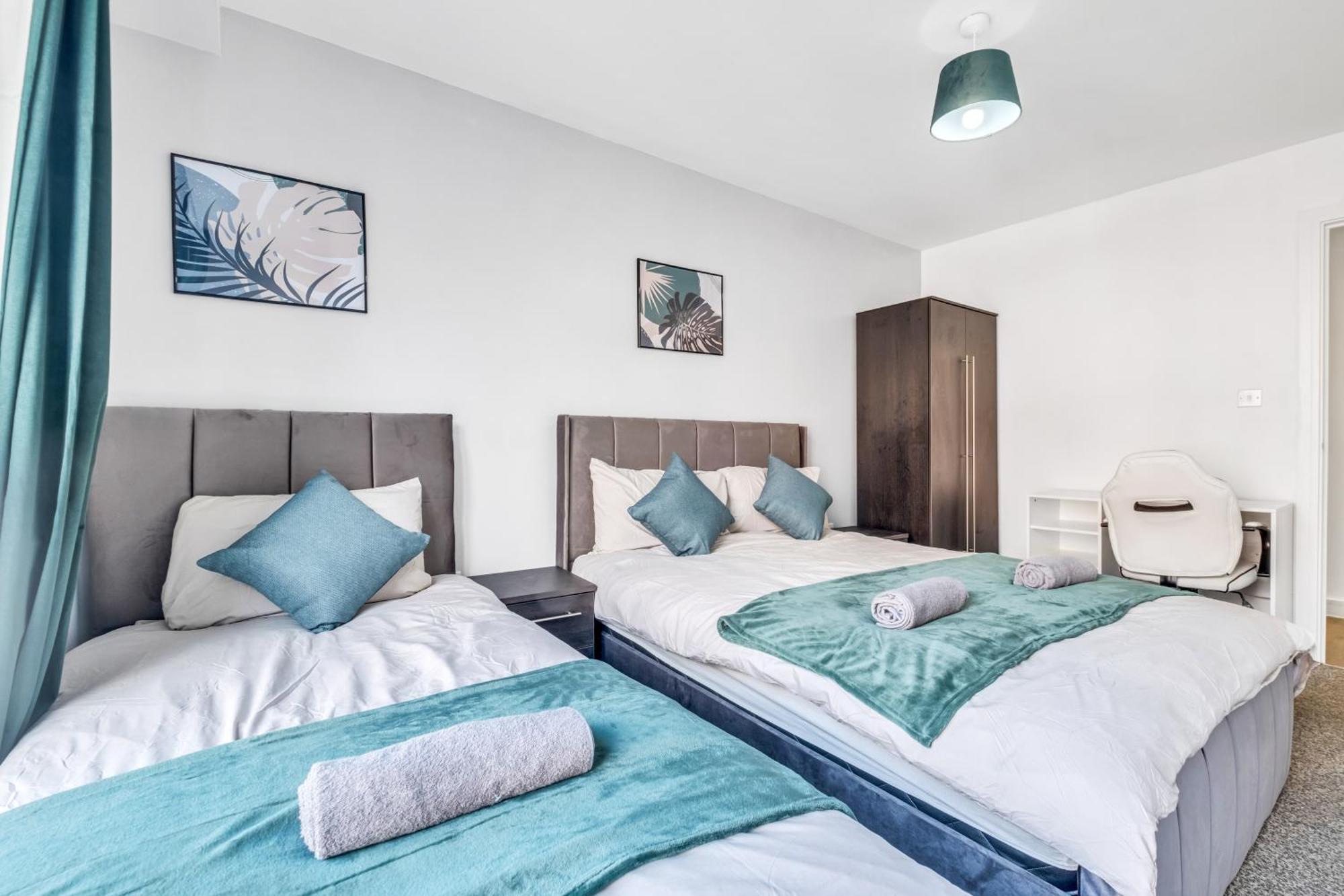 City Centre Emerald Escape - Sleeps-6, 2Beds & 2Baths , Netflix , Free Internet เบอร์มิงแฮม ภายนอก รูปภาพ